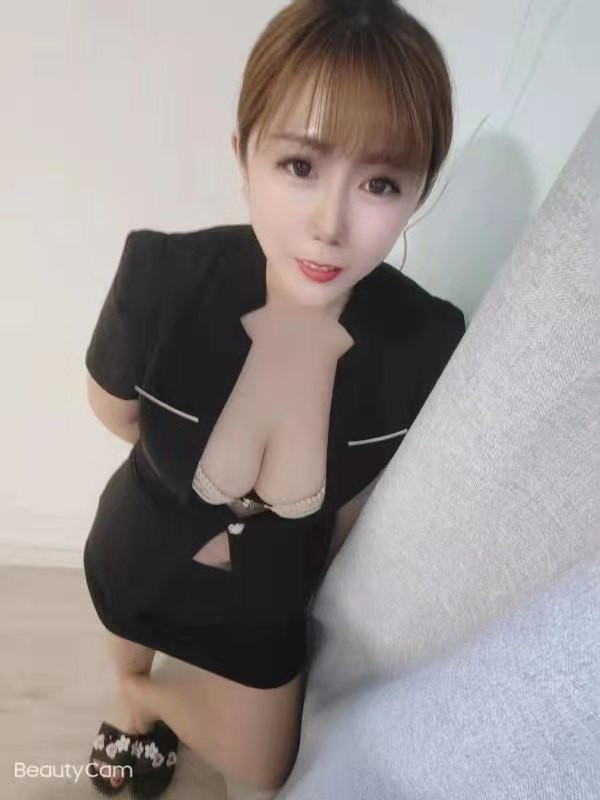 三百系胸器逼人